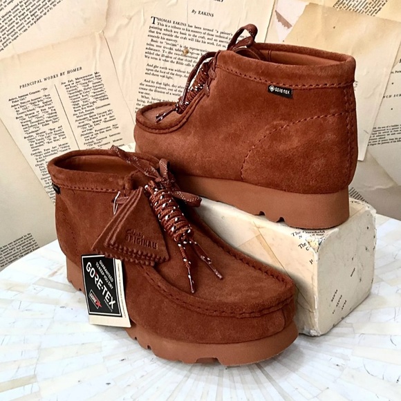 Anthropologie Clarks Wallabee Boots Mocha Bisque Suede Lace Up EVA Midsole - Picture 3 of 11
